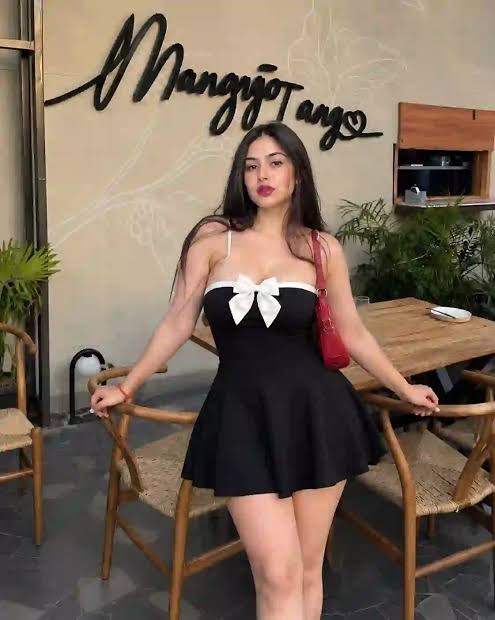 CALL GIRLS IN DELHI East Of Kailash ꧁❤[☎️+91 70421 VIP 104524 ❤꧂ ...