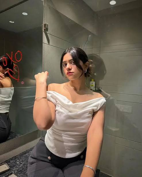 CALL GIRLS IN DELHI Jasola ꧁❤[☎️+91 70421 VIP 104524 ❤꧂ ... in Delhi