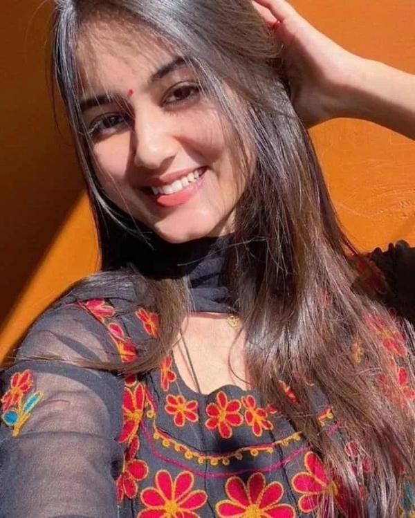 YounG_Call Girls In Saket Delhi 8448079011 Escort Service In Delhi