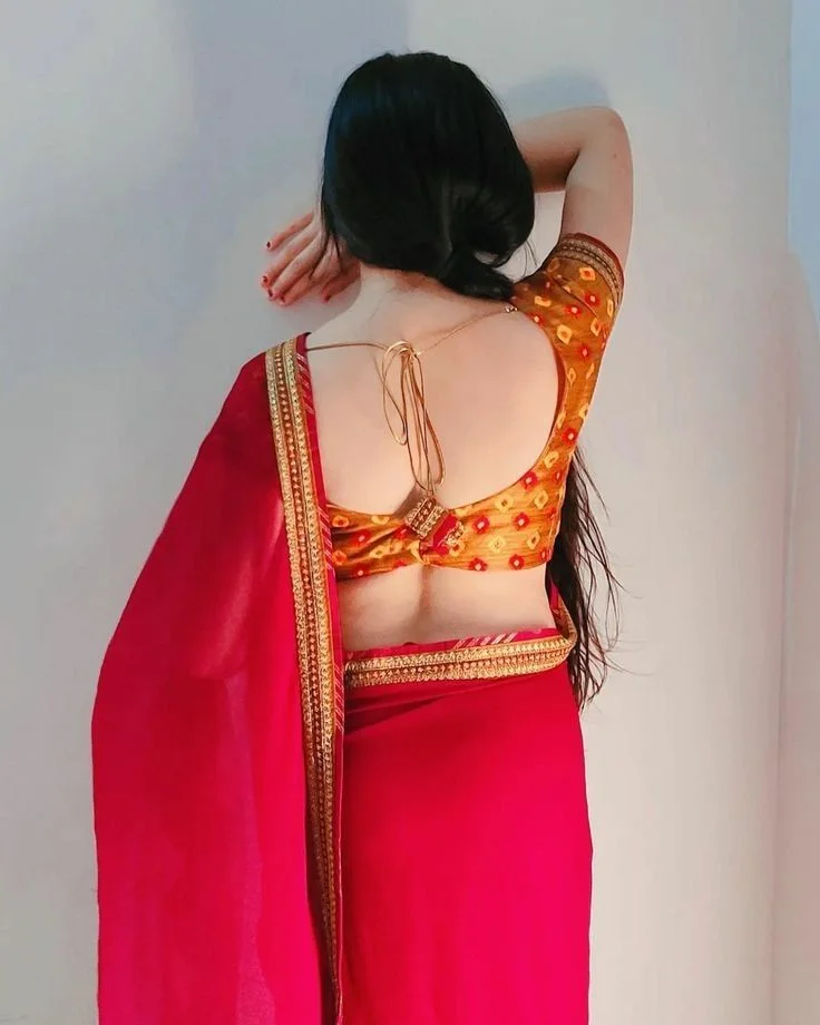 Call Girls In Gaur City Mall 2 Noida 9217057085 Escorts Service