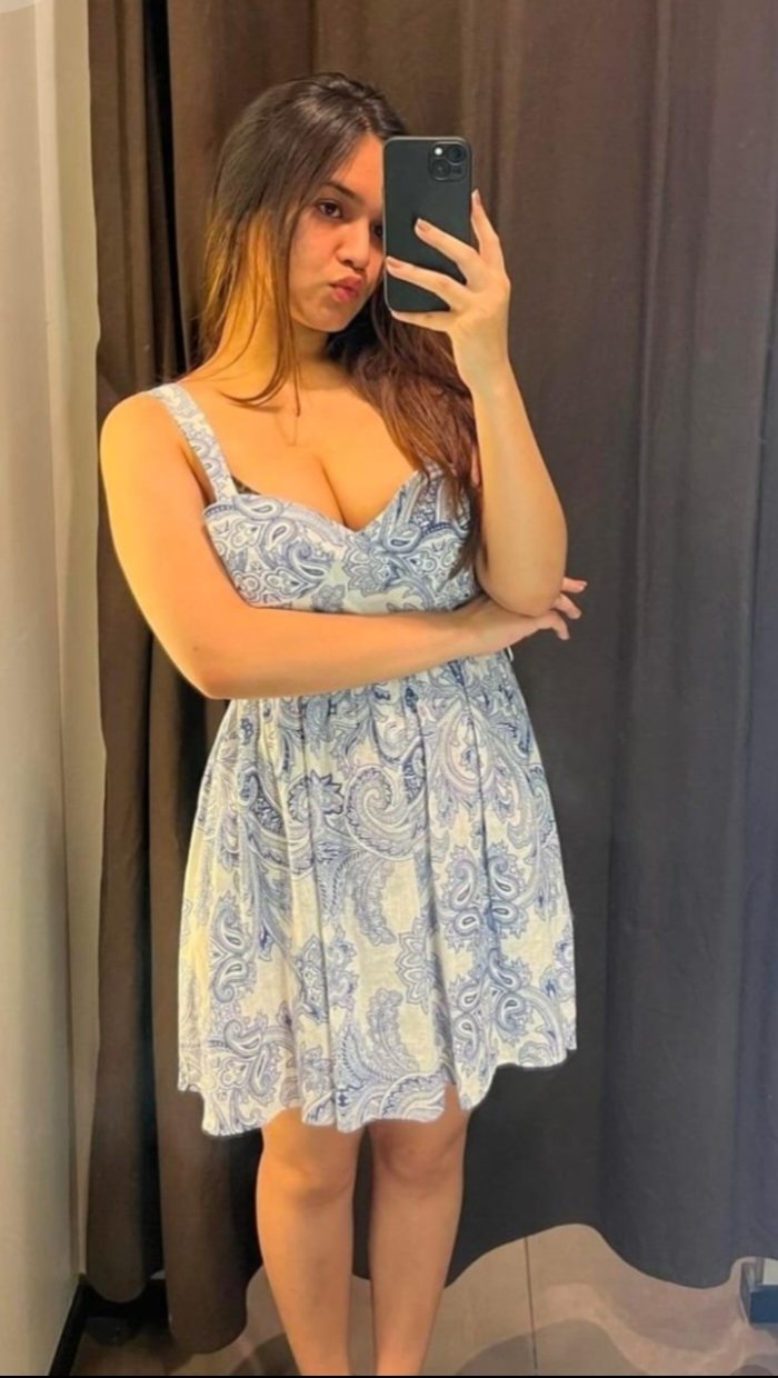 Call Girls In The Leela Ambience Convention Hotel Delhi ߷ ~ 8447074457