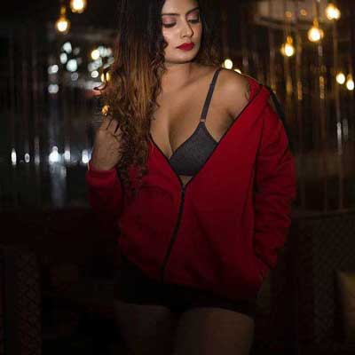 /꧁ℜeal≽realmeet सरबिश -Noida Sector 35 Call Girls 9315225090 ✡️  we are instant Service pr