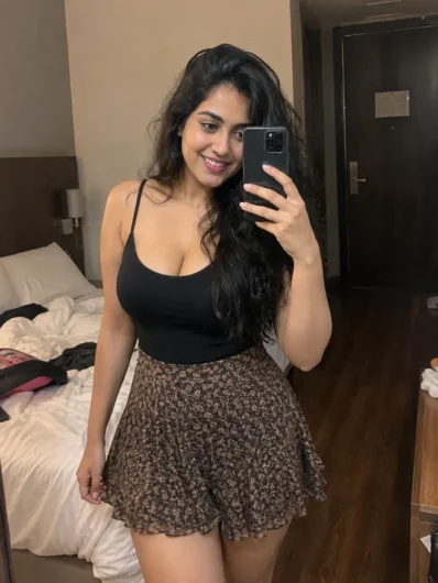 /꧁ℜeal≽realmeet सरबिश -Noida Sector 112 Call Girls 9315225090 ✡️  we are instant Service p