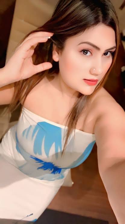 Call Girls in Saket Delhi 乂8447652111乂-Call Girls Services