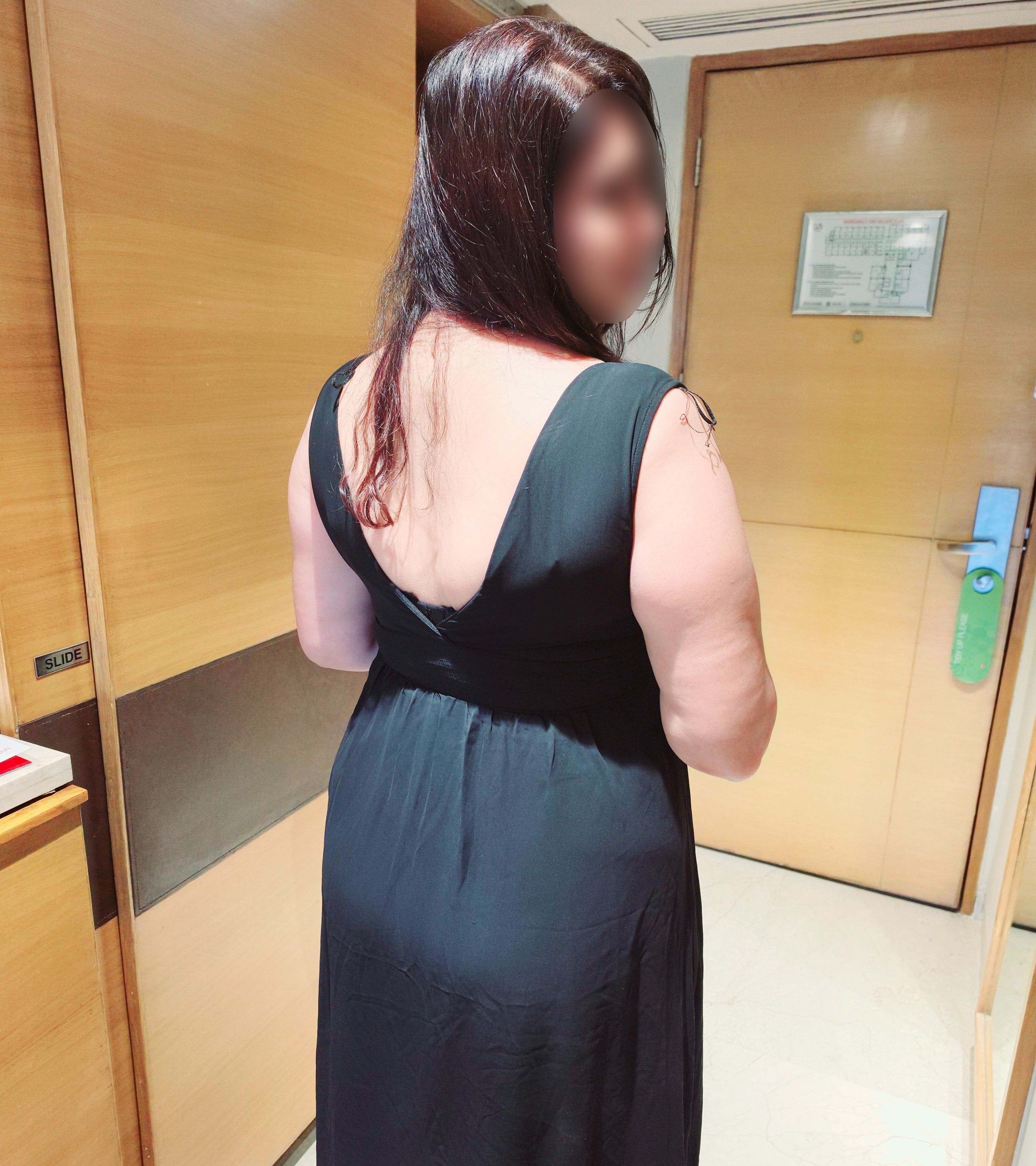 I'm Silvi Chaudhery, a 35-year-old sophisticated and independent beauty based in Delhi.