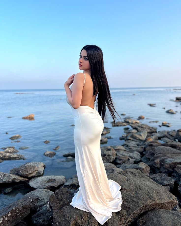 Call Girls In Dwarka ✦(97110ˆᴗˆ14705)✦ Escorts in Delhi🩸